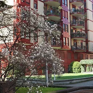 Danae , Milano Italia